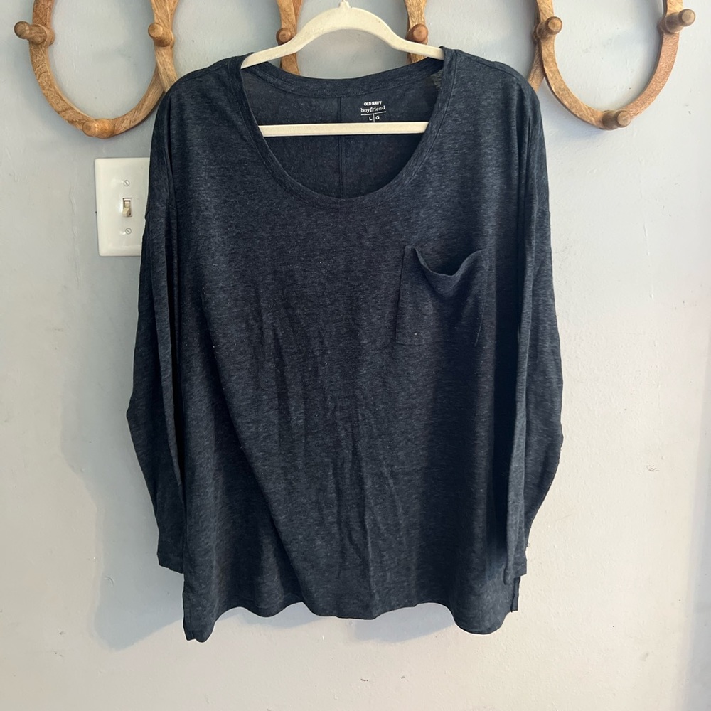 Women’s long sleeve tee